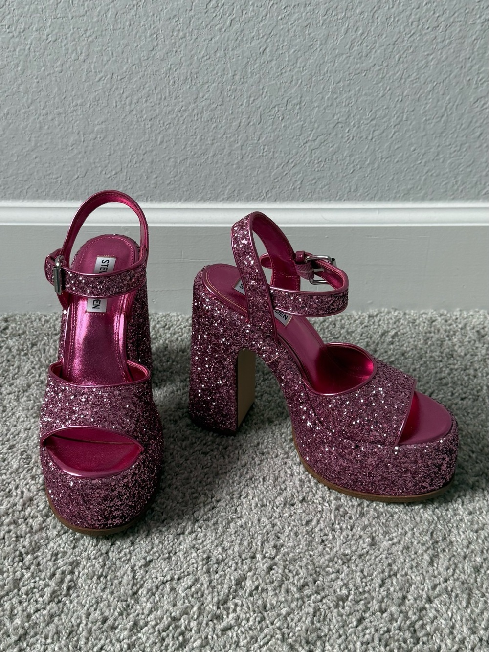 Steve Madden Sweets Pink Glitter Shoes - Picture 5 of 12
